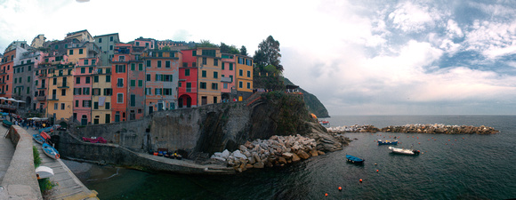 Riomaggiore at s. end of Cinque Terre